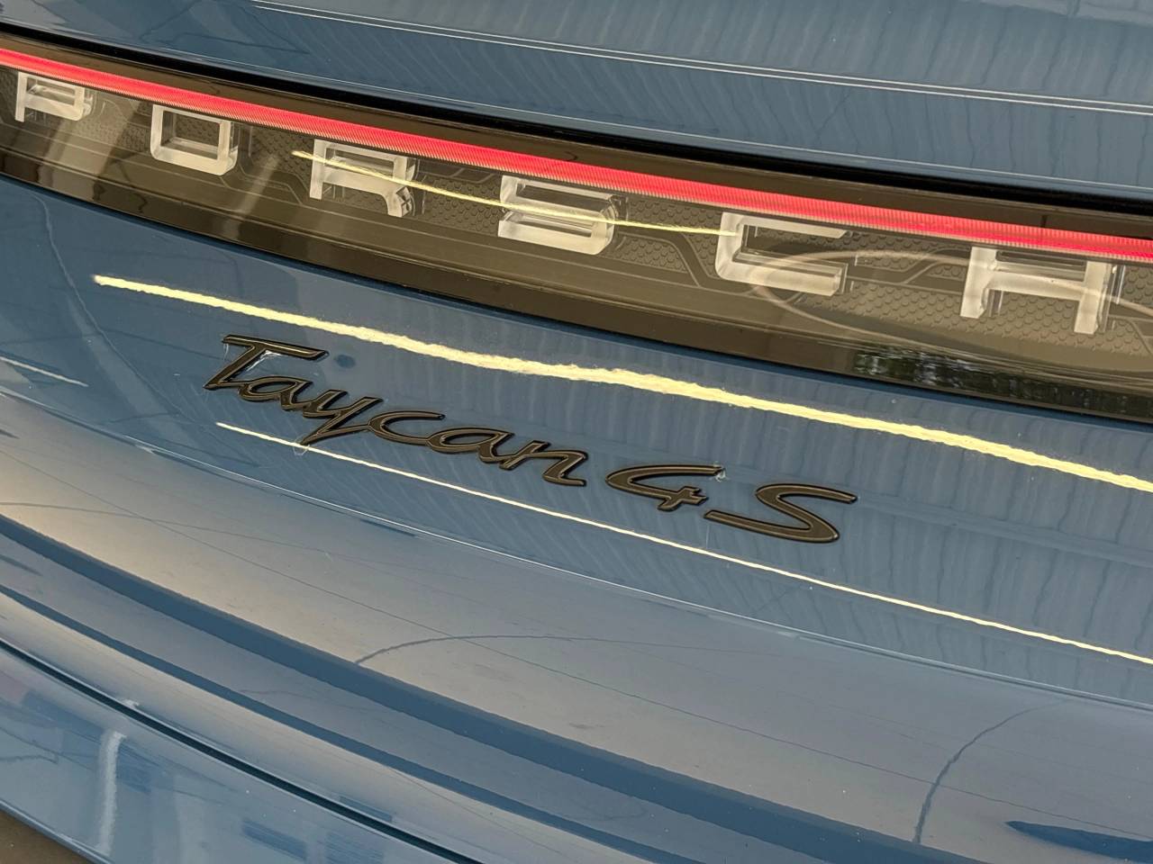 Taycan 4S CROSS TURISMO (13) image 18