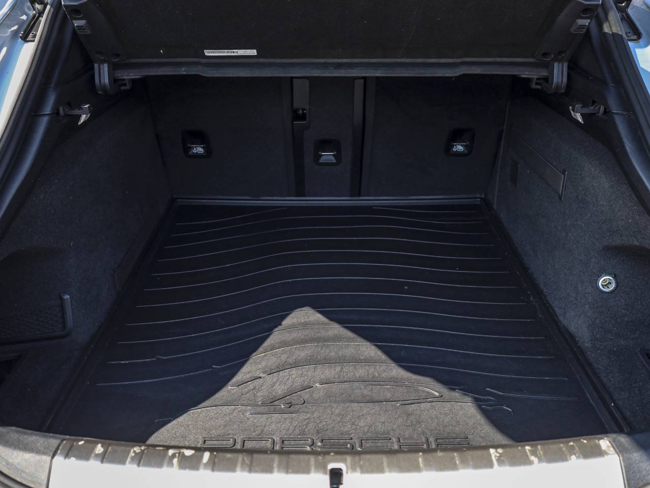 Taycan TURBO S CROSS TURISMO (2) image 33