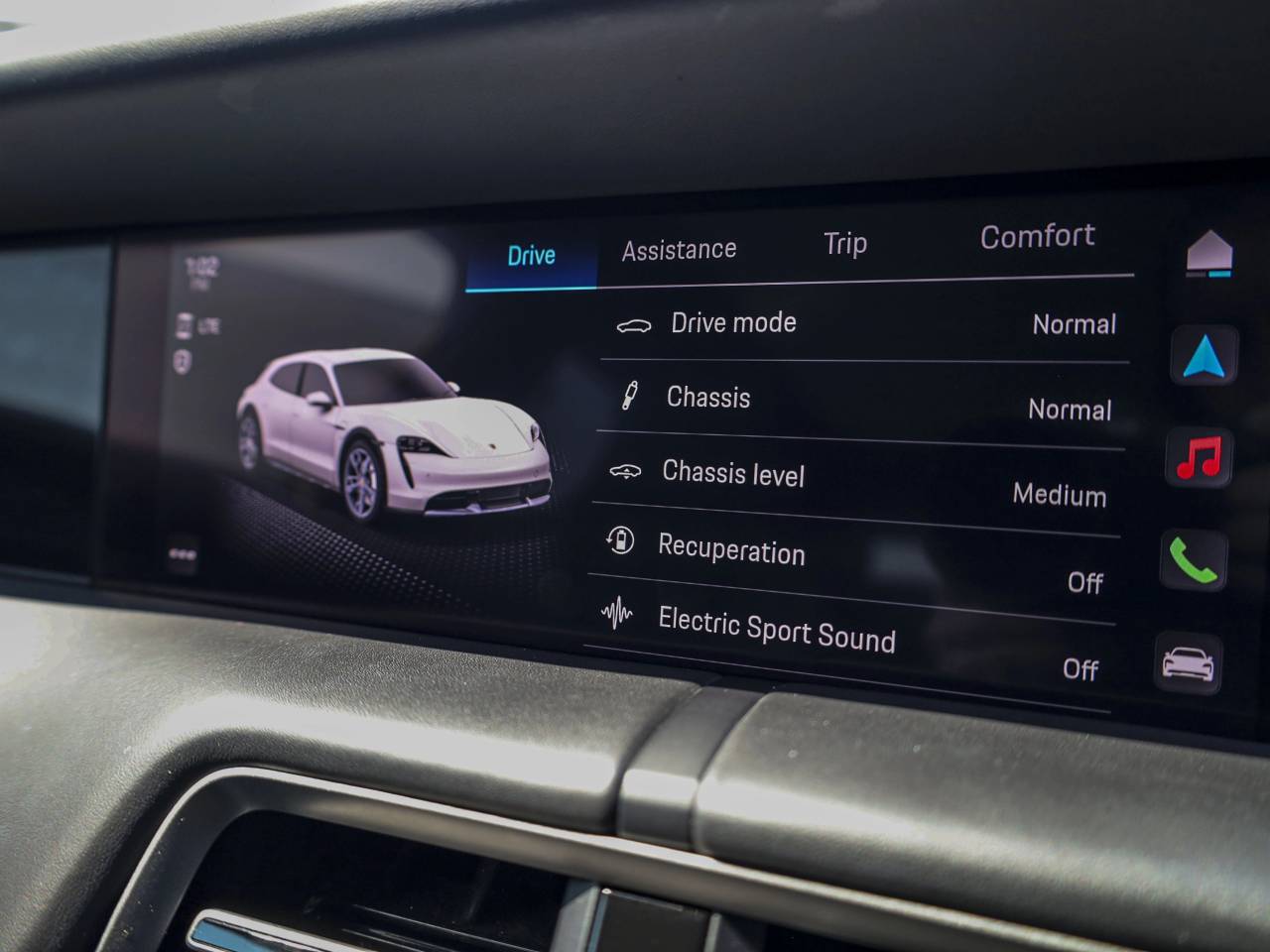 Taycan TURBO S CROSS TURISMO (2) image 18
