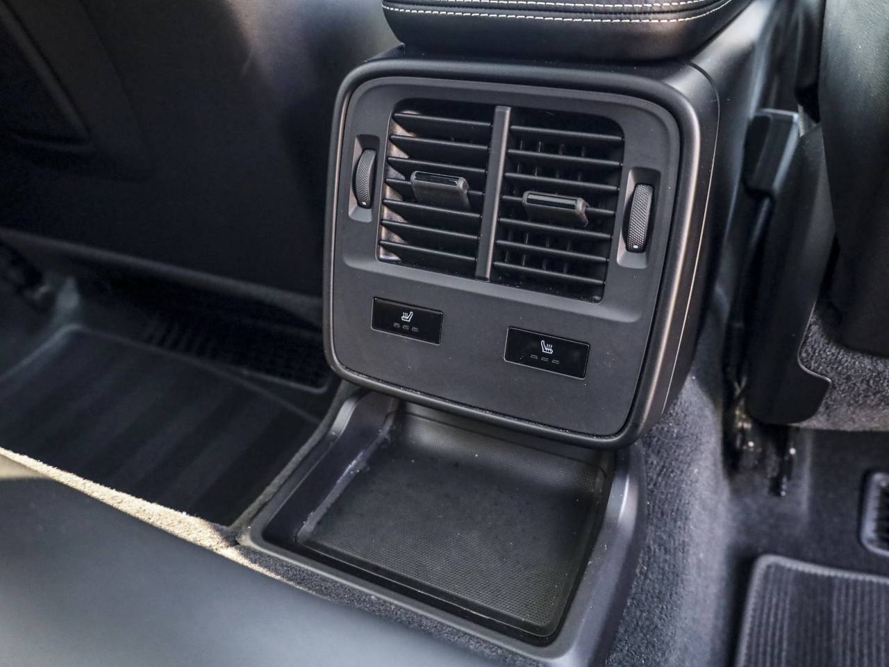 Taycan TURBO S CROSS TURISMO (2) image 29