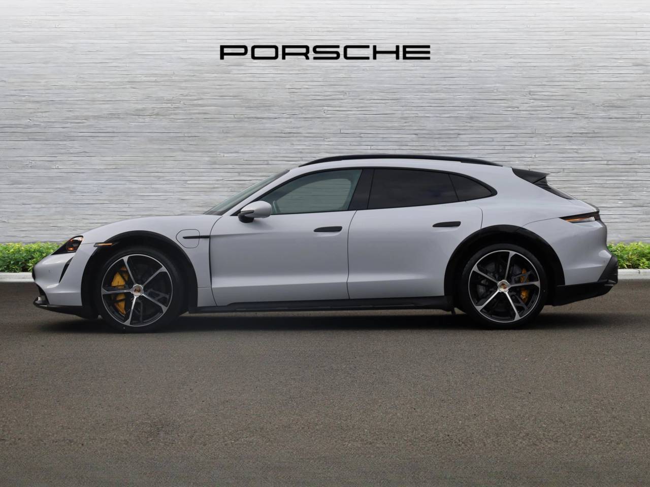 Taycan TURBO S CROSS TURISMO (2) image 39