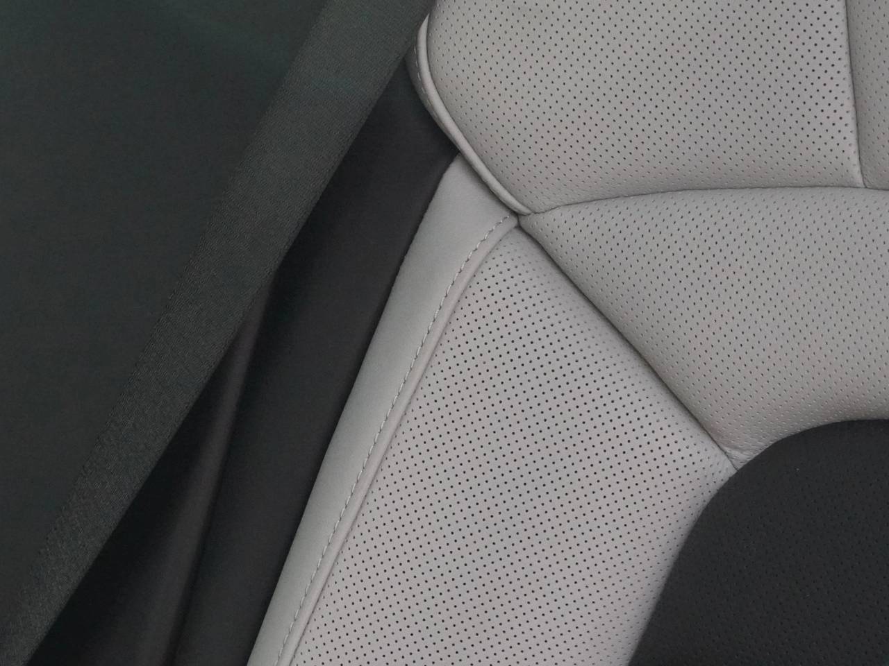 Taycan TURBO S CROSS TURISMO (3) image 33