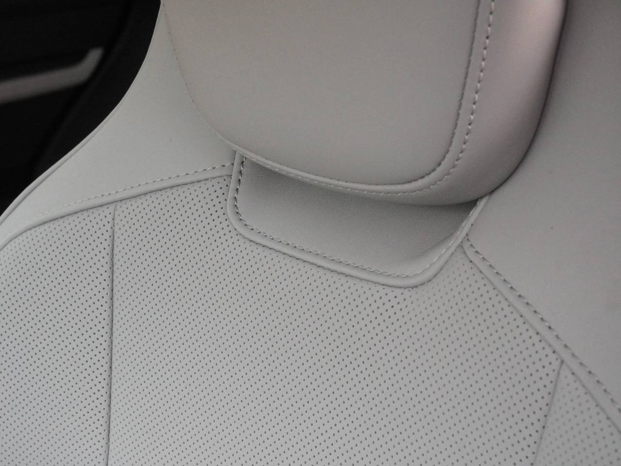 Taycan TURBO S CROSS TURISMO (3) image 27