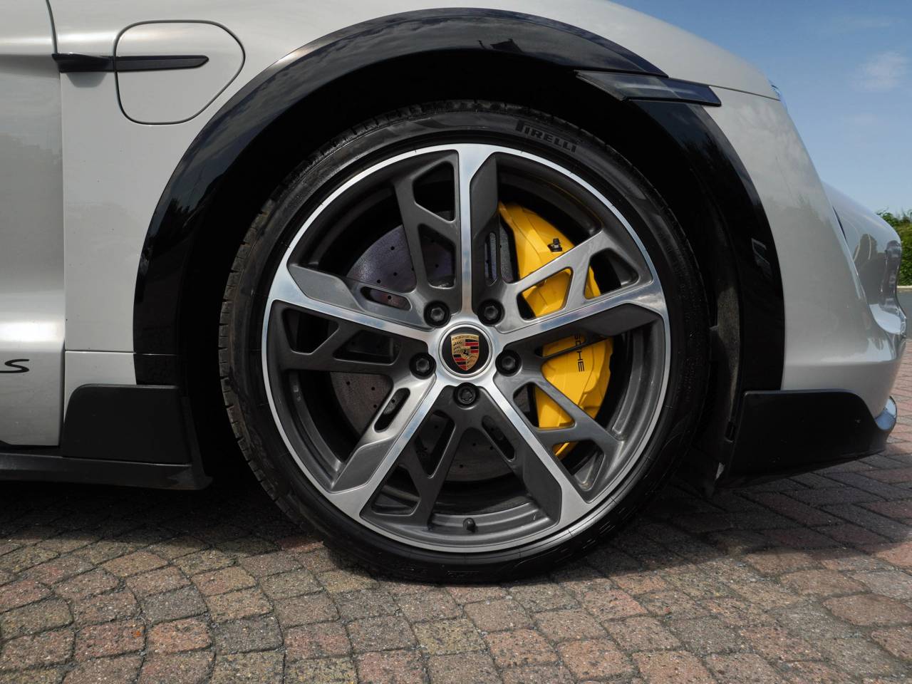 Taycan TURBO S CROSS TURISMO (3) image 20