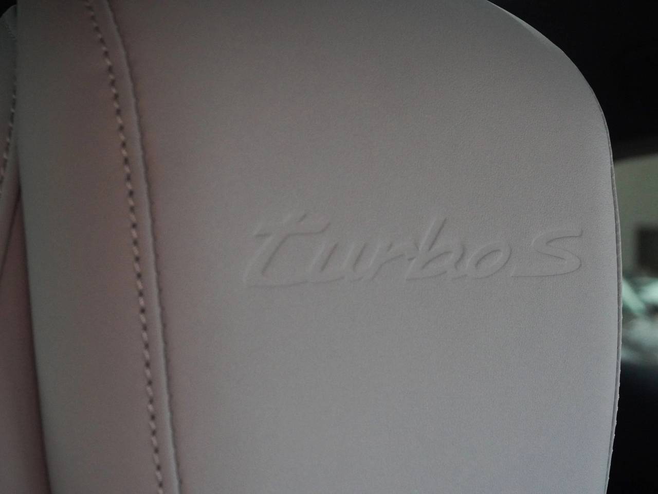 Taycan TURBO S CROSS TURISMO (3) image 21