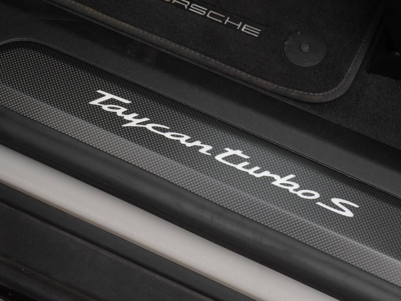 Taycan TURBO S CROSS TURISMO (3) image 55