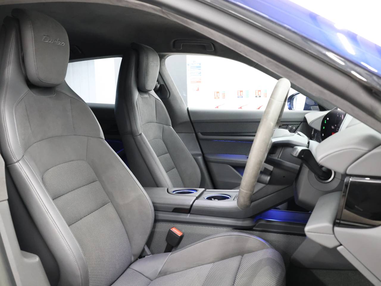 Taycan TURBO CROSS TURISMO image 21