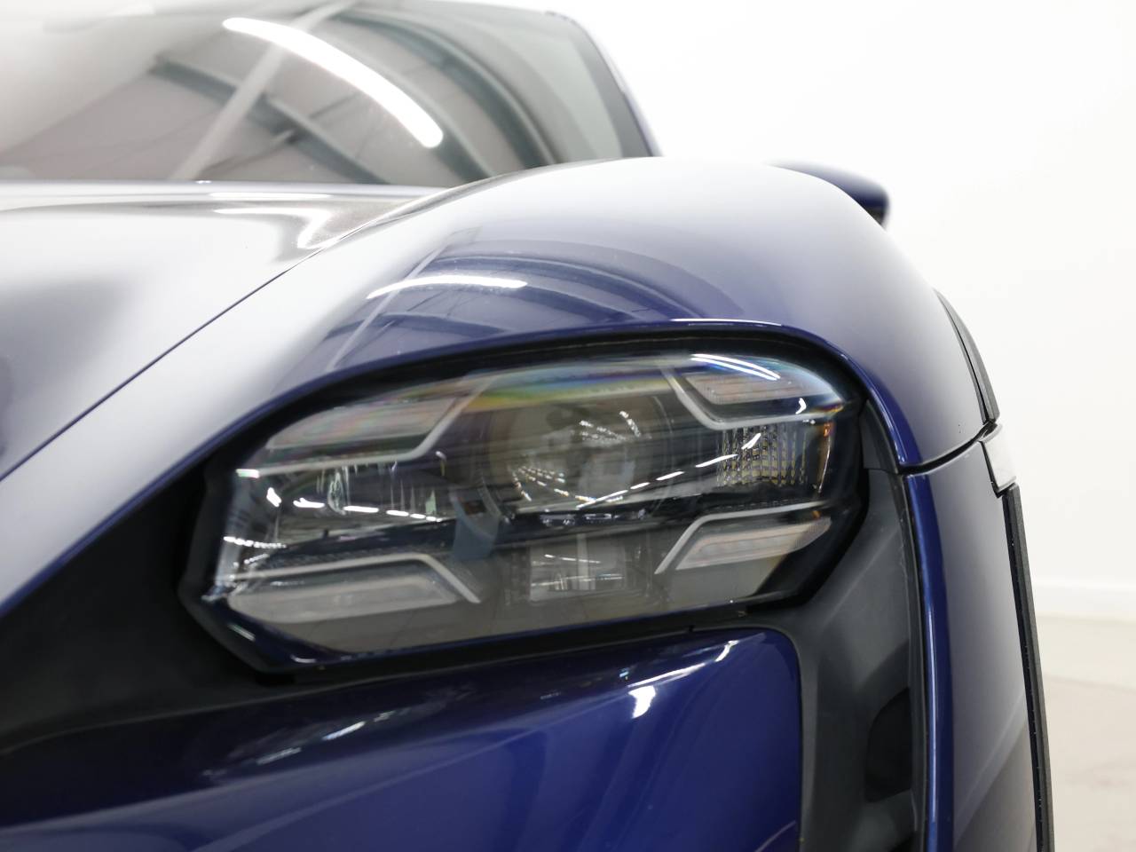 Taycan TURBO CROSS TURISMO image 11