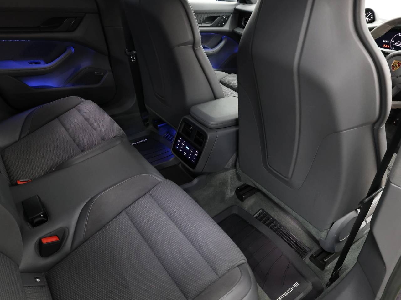 Taycan TURBO CROSS TURISMO image 38