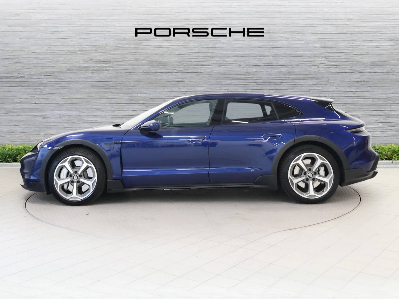Taycan TURBO CROSS TURISMO image 07