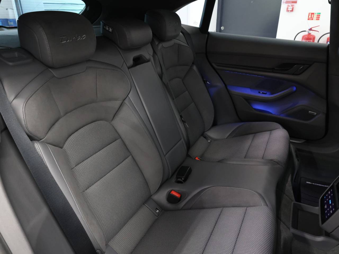 Taycan TURBO CROSS TURISMO image 30