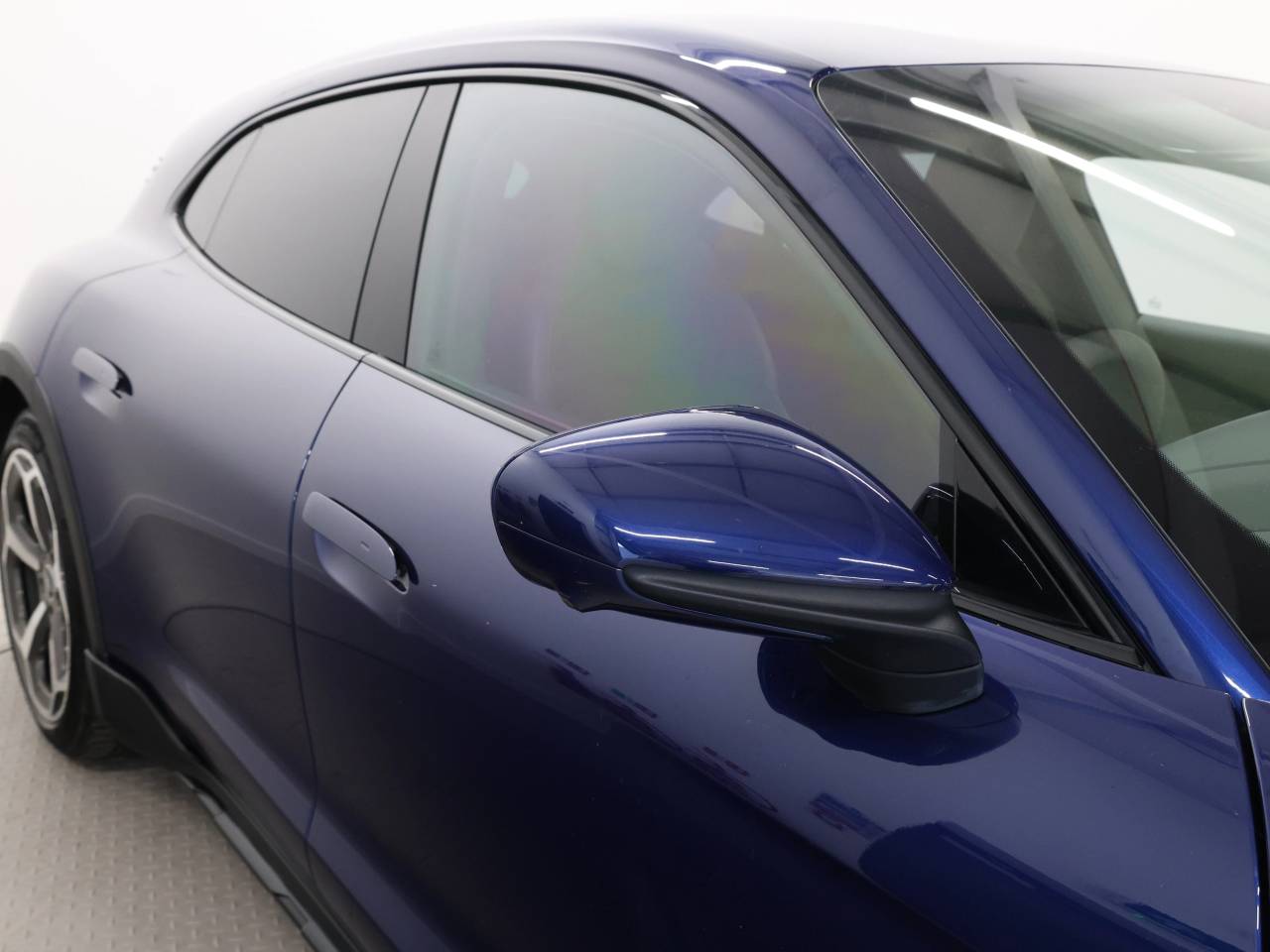 Taycan TURBO CROSS TURISMO image 12