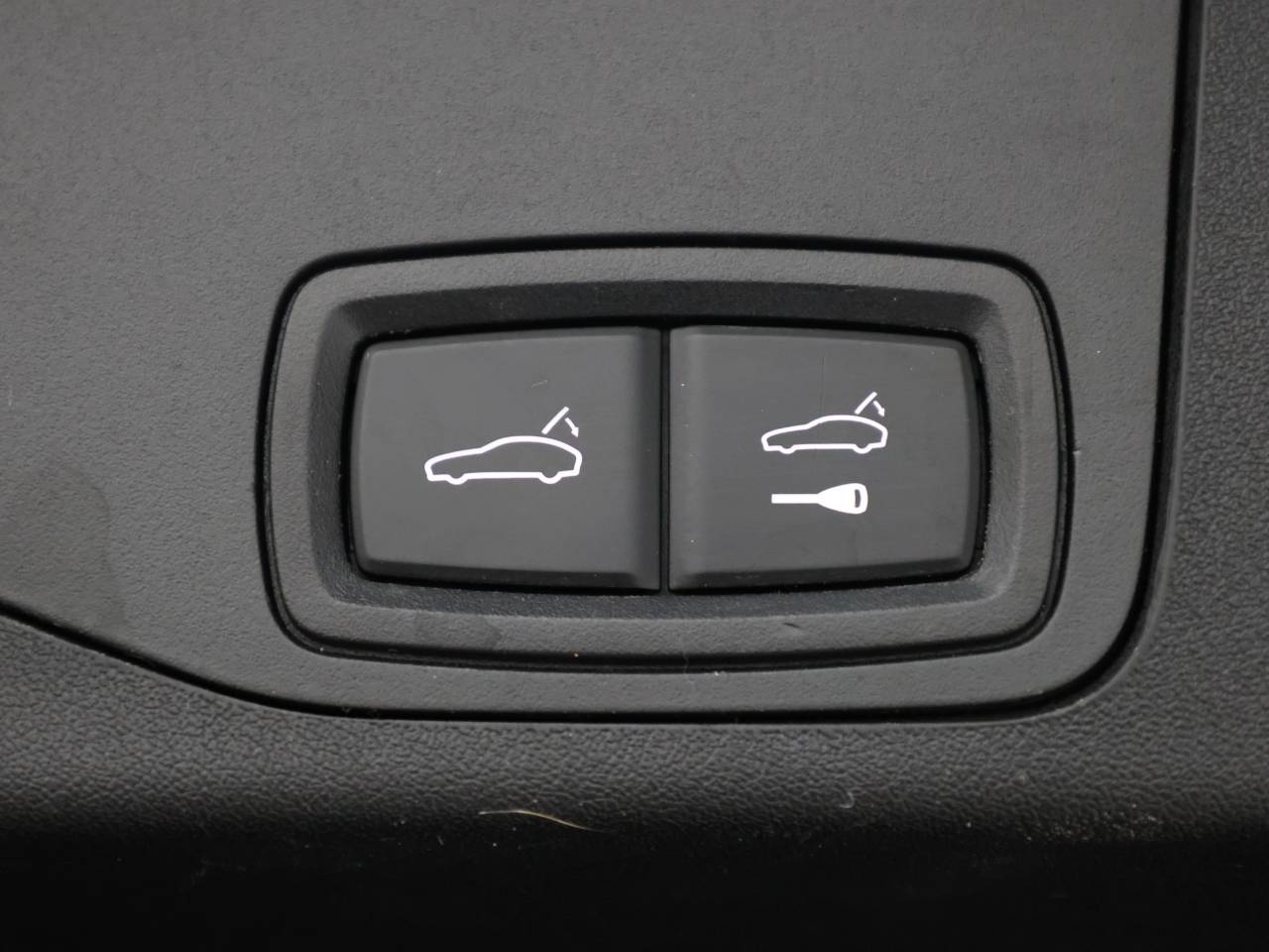 Taycan TURBO CROSS TURISMO image 18