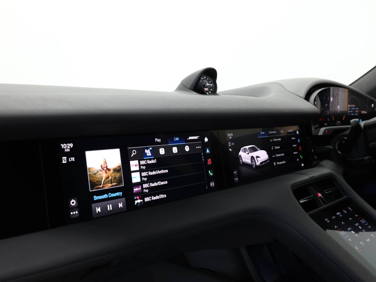 Taycan TURBO CROSS TURISMO image 36