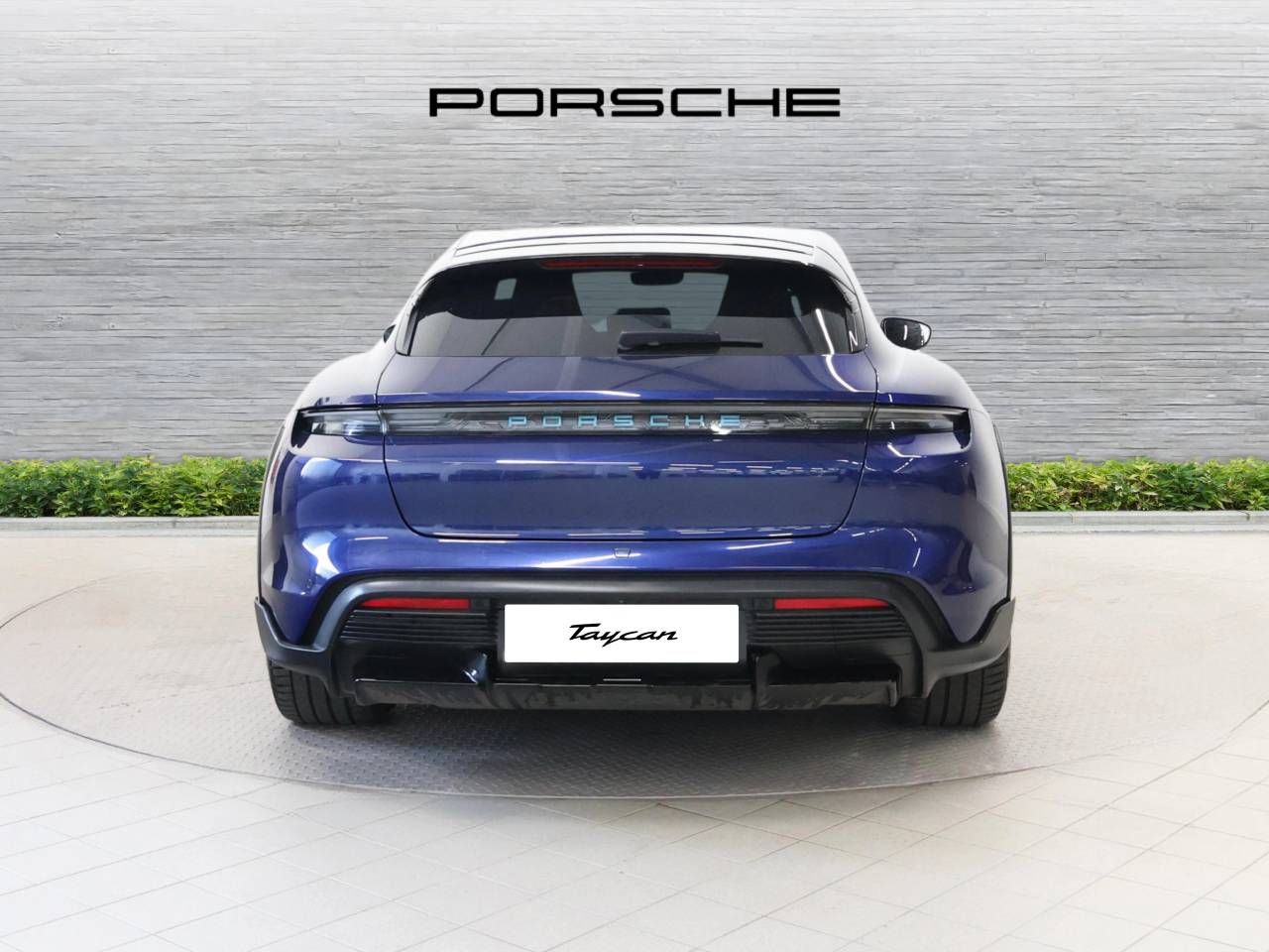 Taycan TURBO CROSS TURISMO image 10
