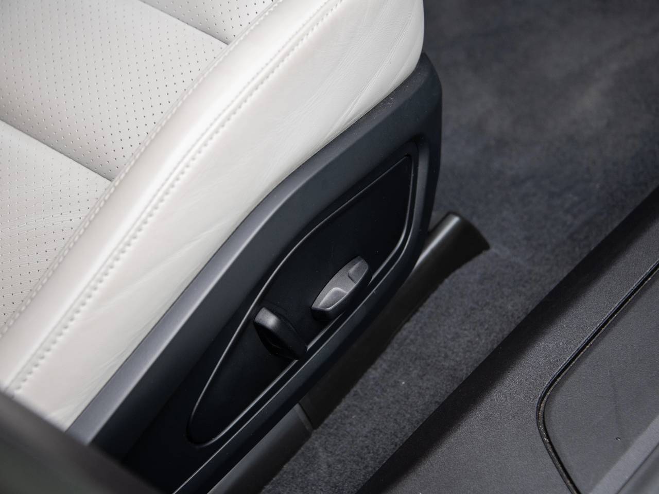 Taycan BASE SPORT TURISMO (8) image 24