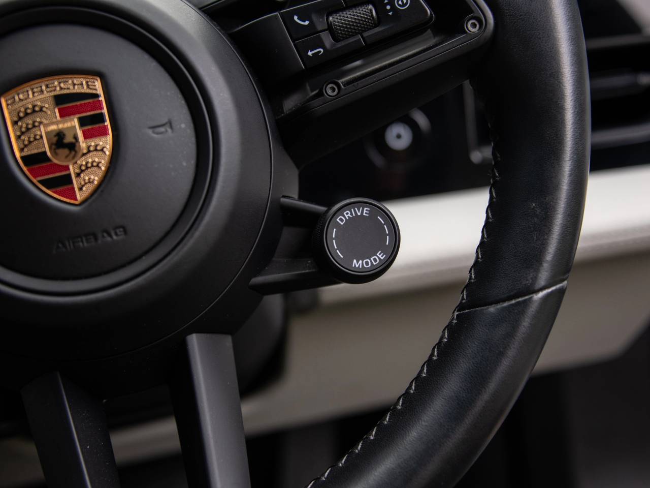 Taycan BASE SPORT TURISMO (8) image 36