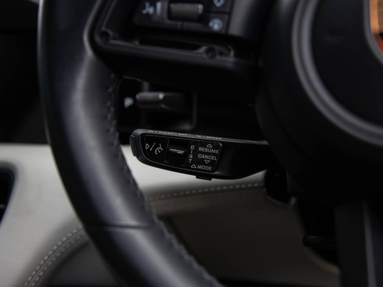 Taycan BASE SPORT TURISMO (8) image 43