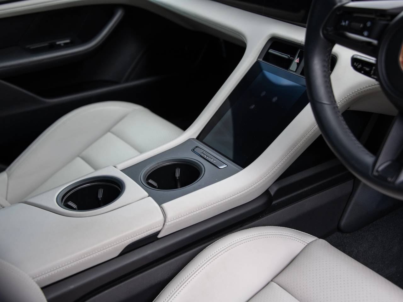 Taycan BASE SPORT TURISMO (8) image 30