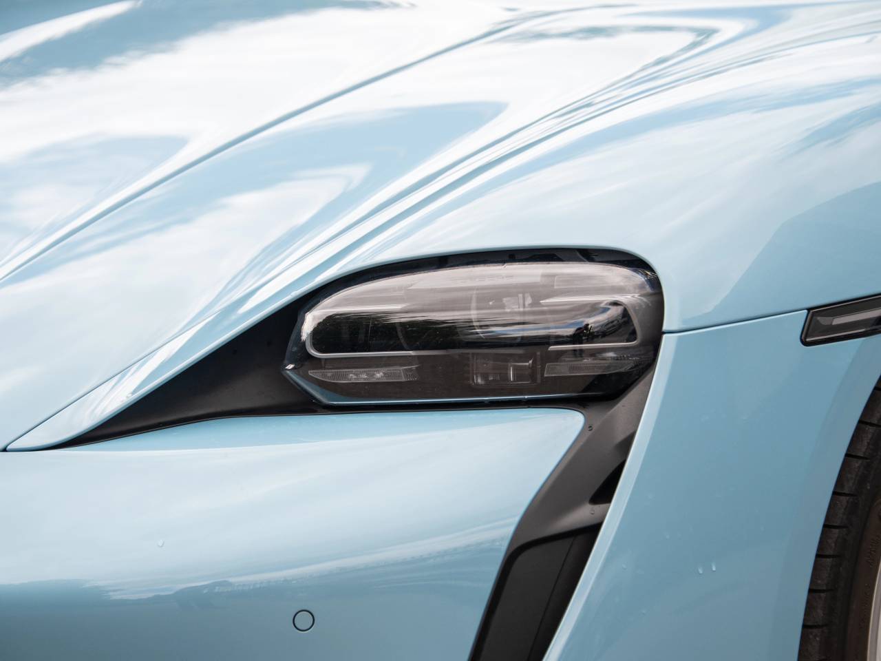Taycan BASE SPORT TURISMO (8) image 08
