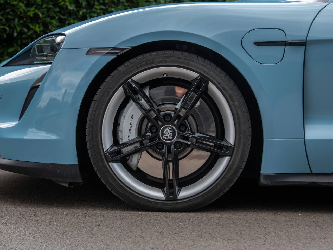 Taycan BASE SPORT TURISMO (8) image 15