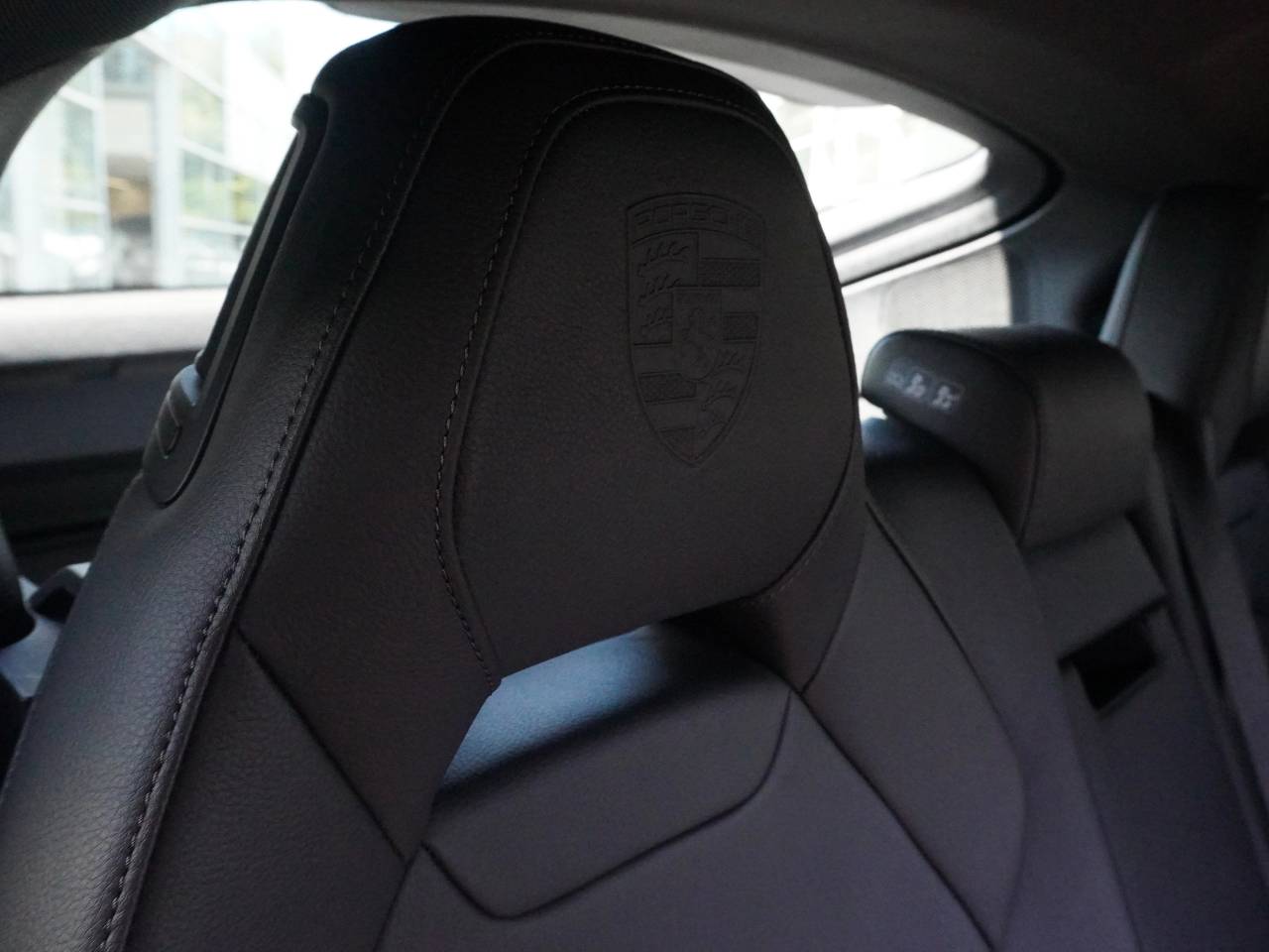 Panamera (4) image 17