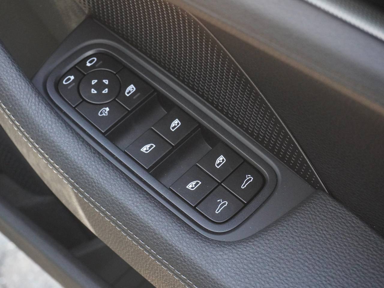 Panamera (4) image 57