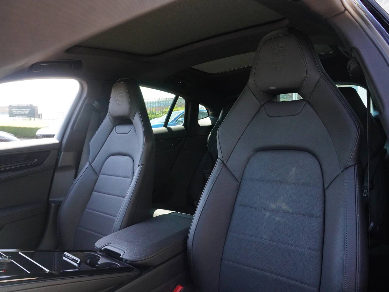 Panamera (4) image 18