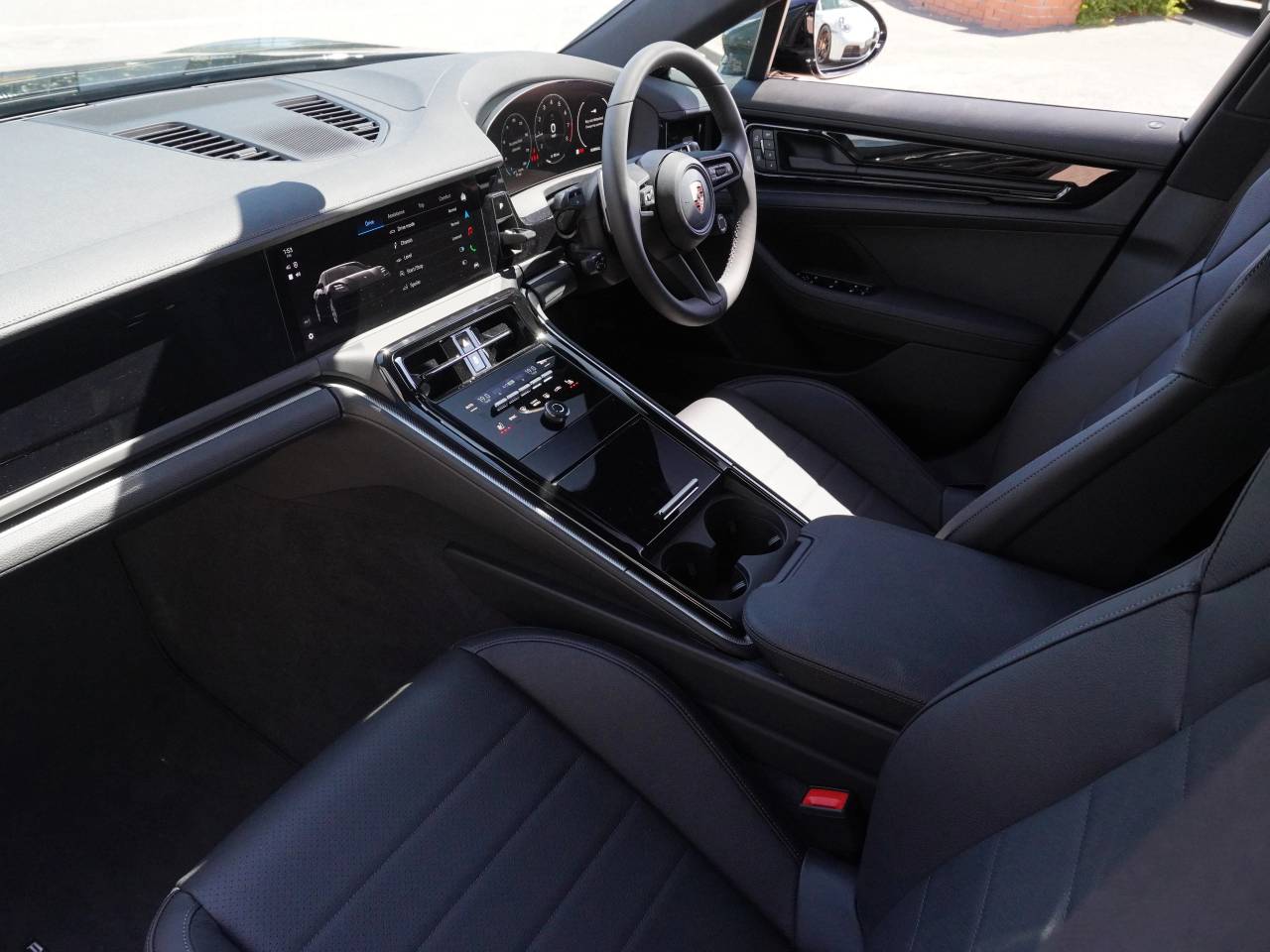 Panamera (4) image 04