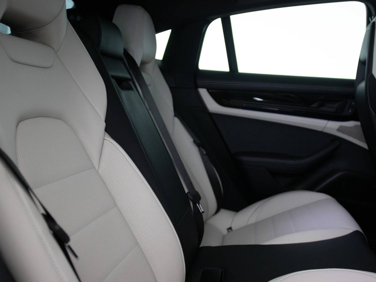 Panamera (4) image 45