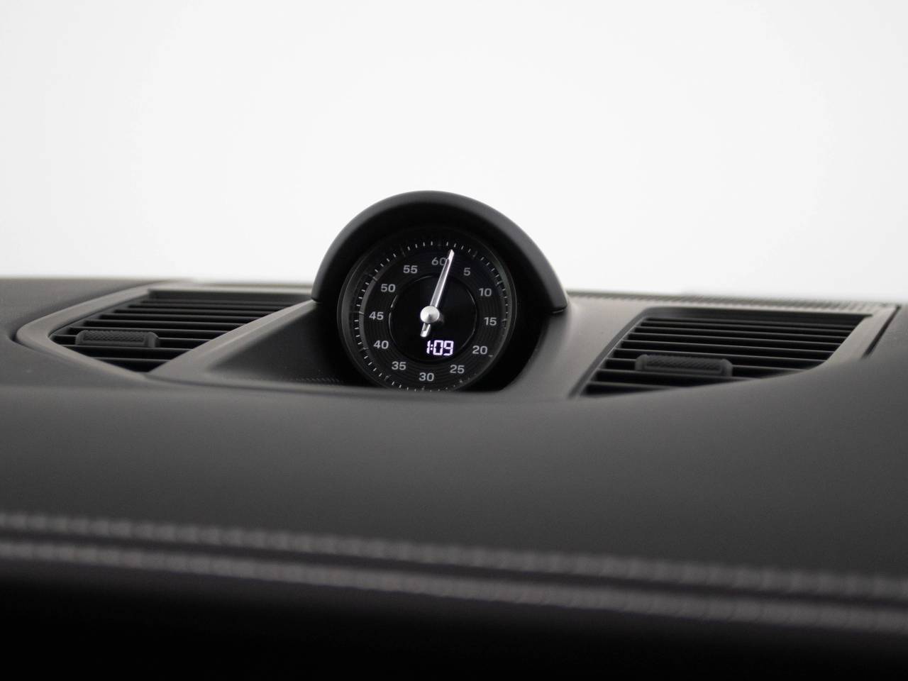 Panamera (4) image 48
