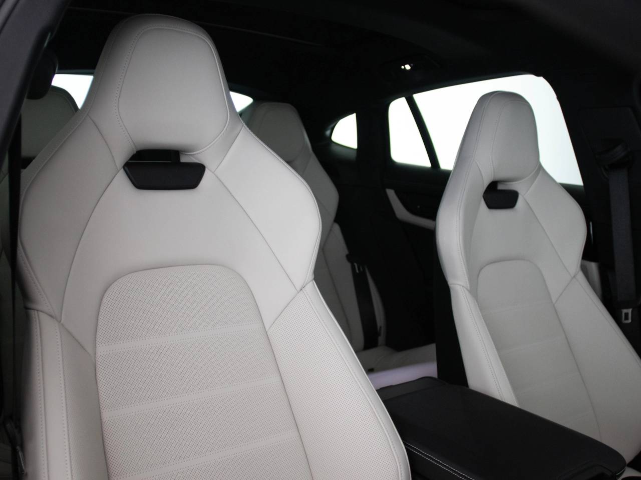 Panamera (4) image 05