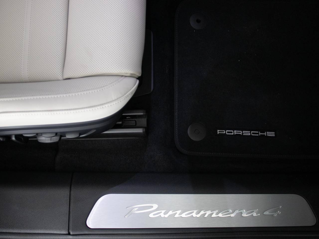 Panamera (4) image 55