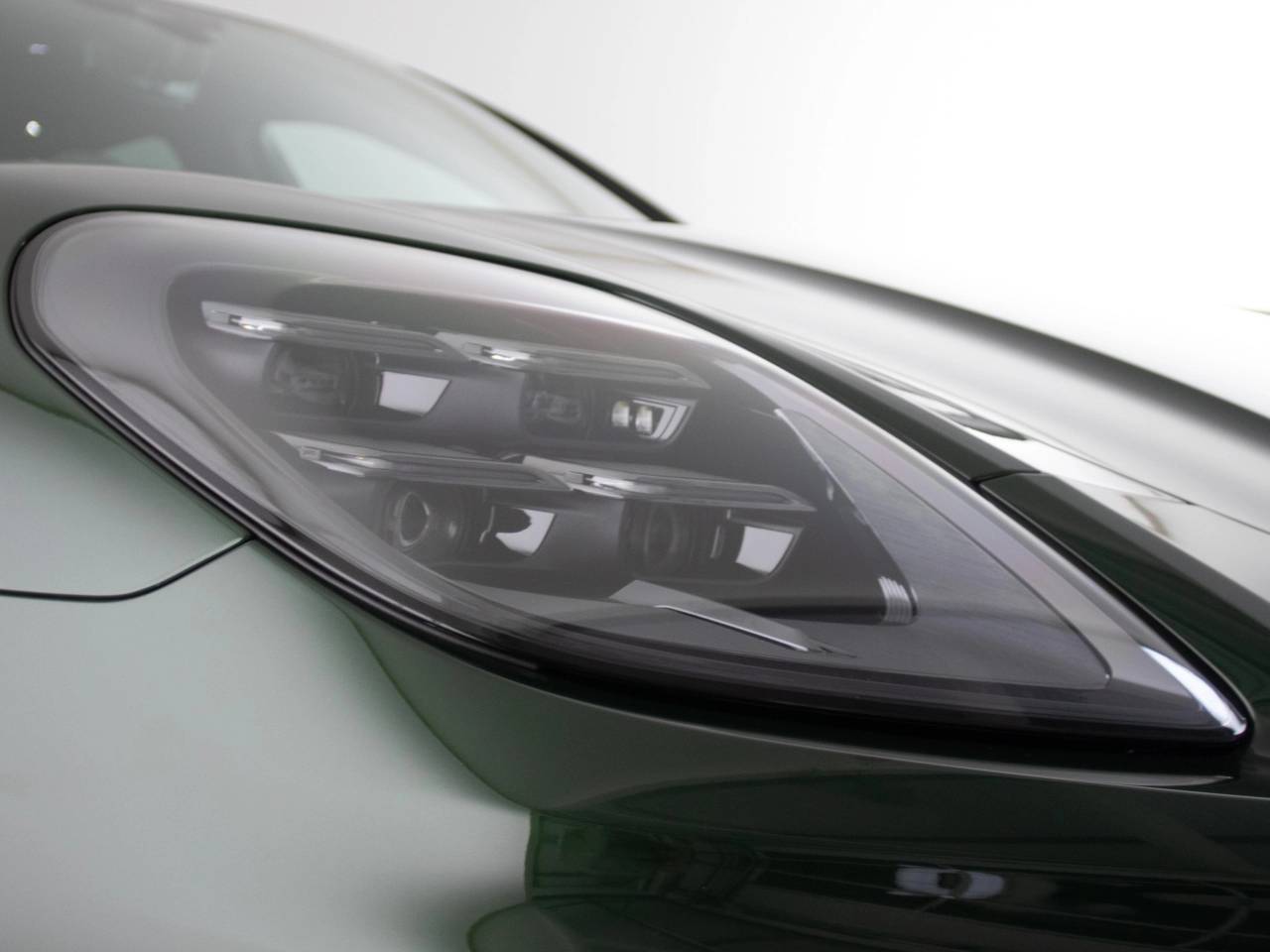 Panamera (4) image 19