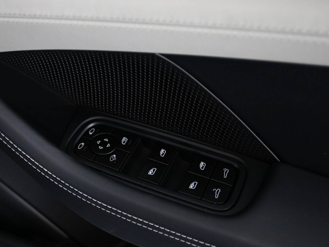Panamera (4) image 44