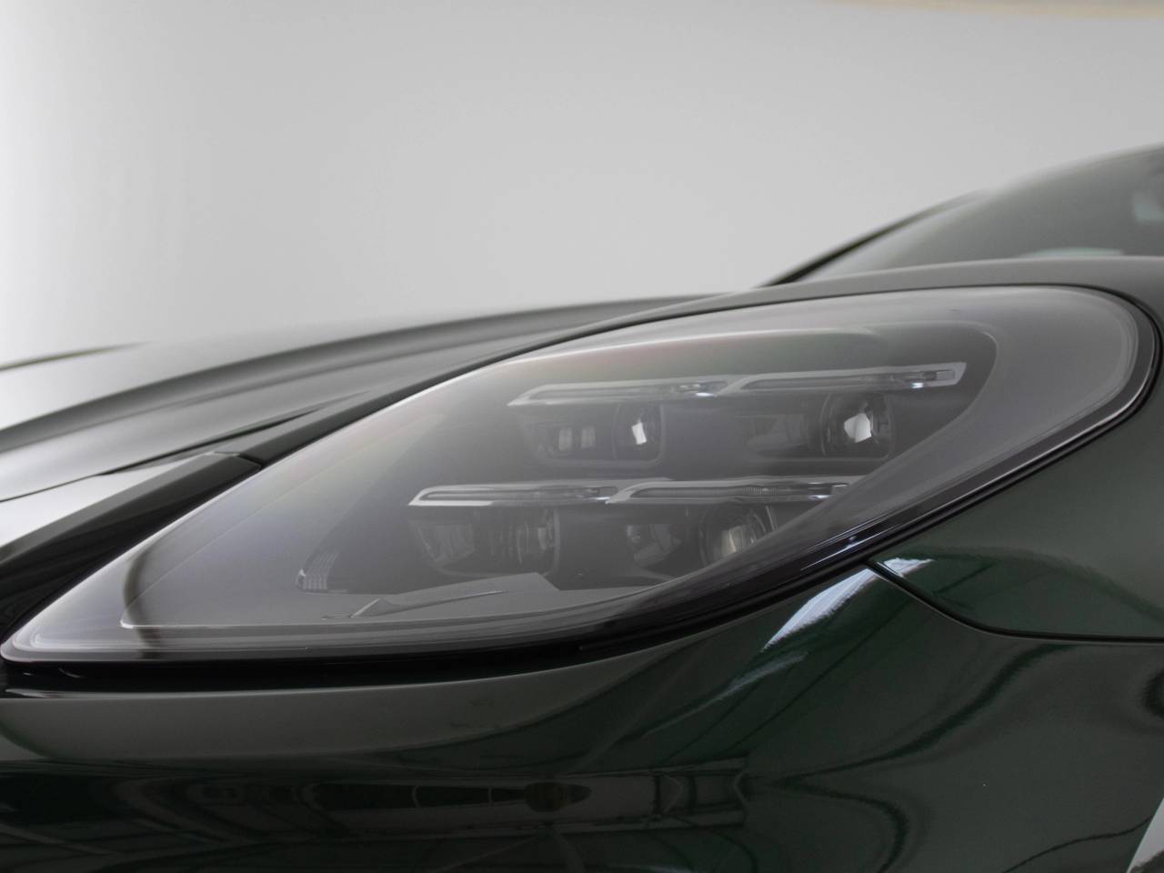 Panamera (4) image 21