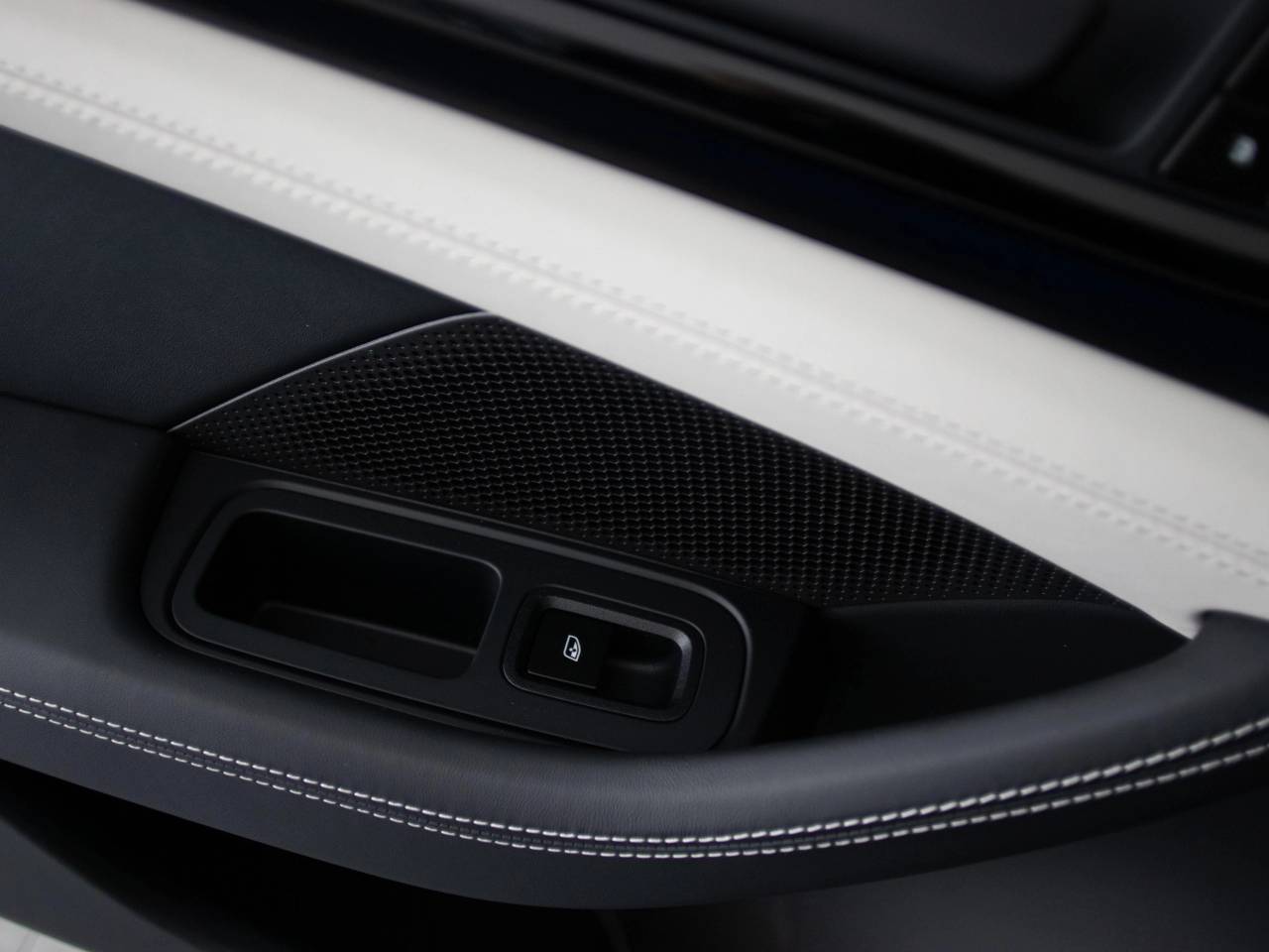Panamera (4) image 27