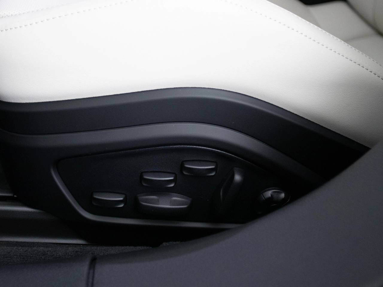 Panamera (4) image 29