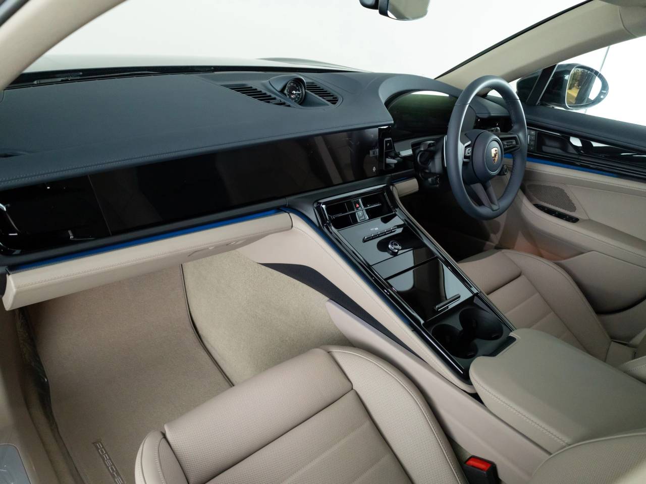 Panamera (2) image 13