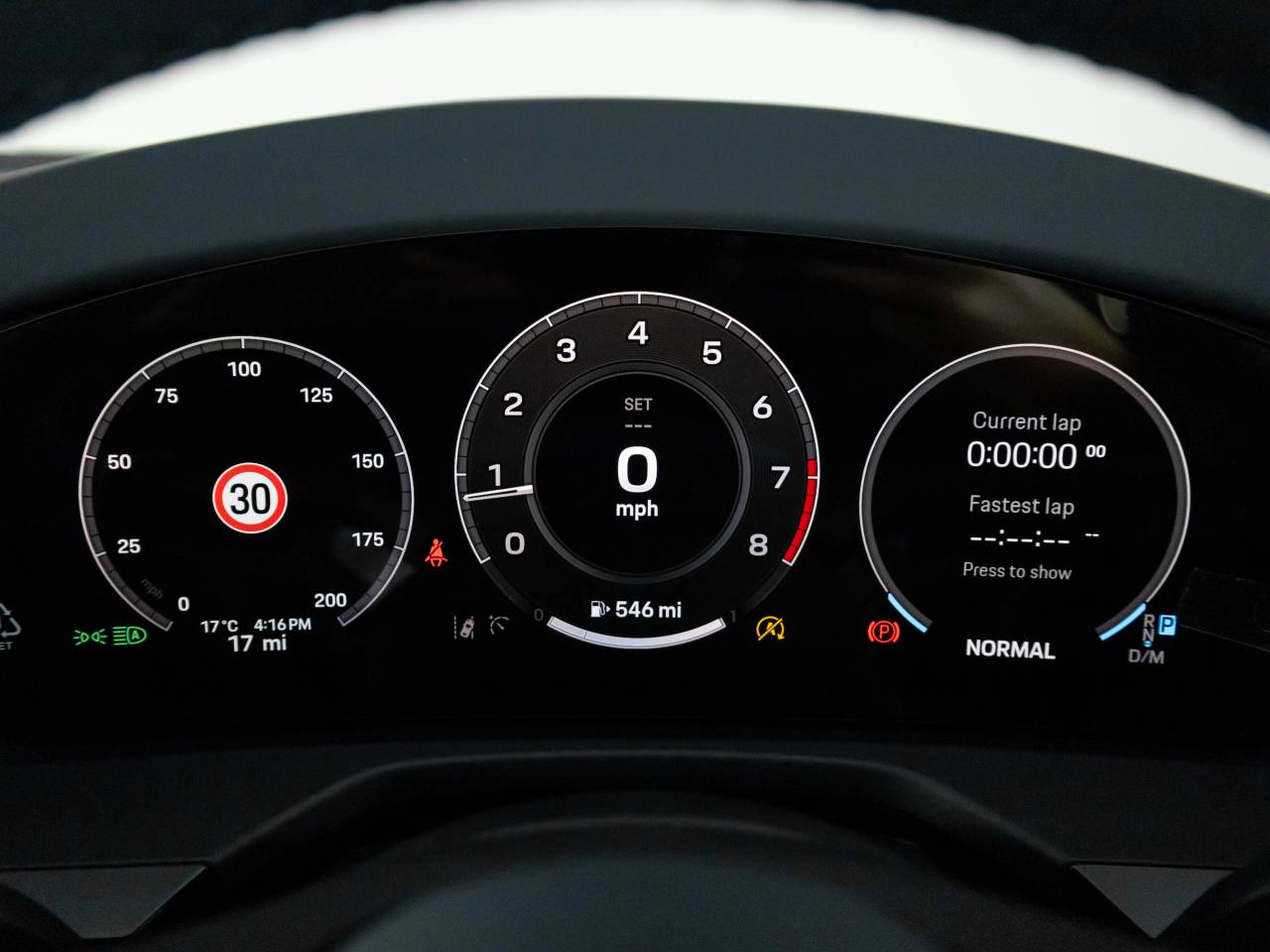 Panamera (2) image 17