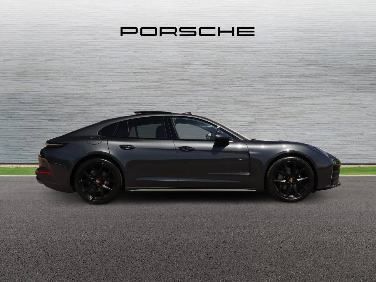 Panamera (16) image 02