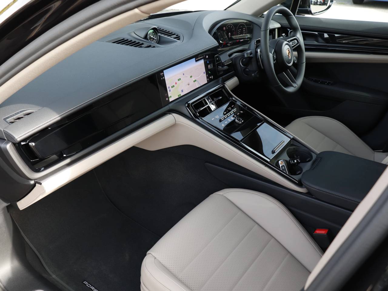 Panamera (17) image 04
