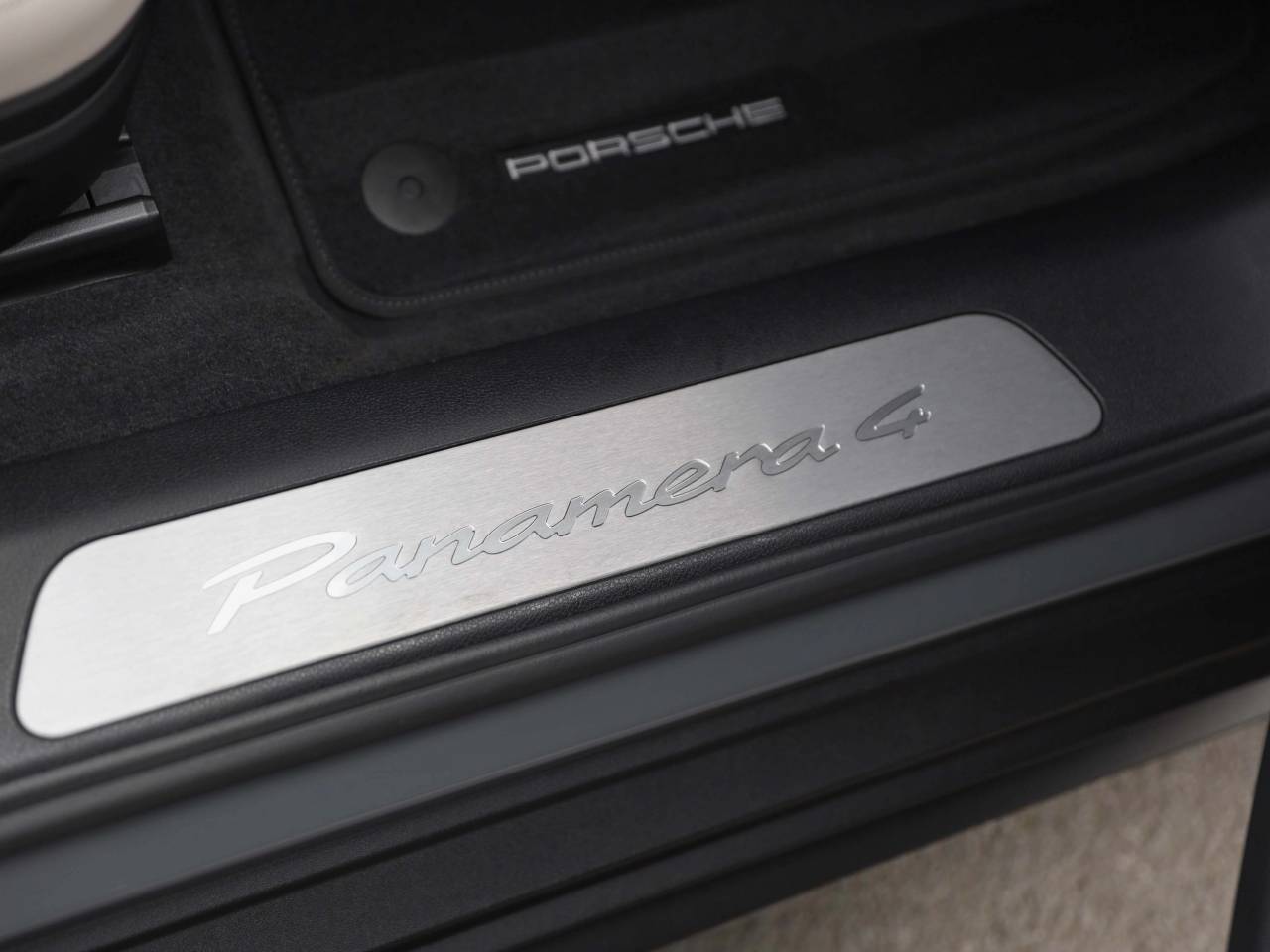 Panamera (2) image 32