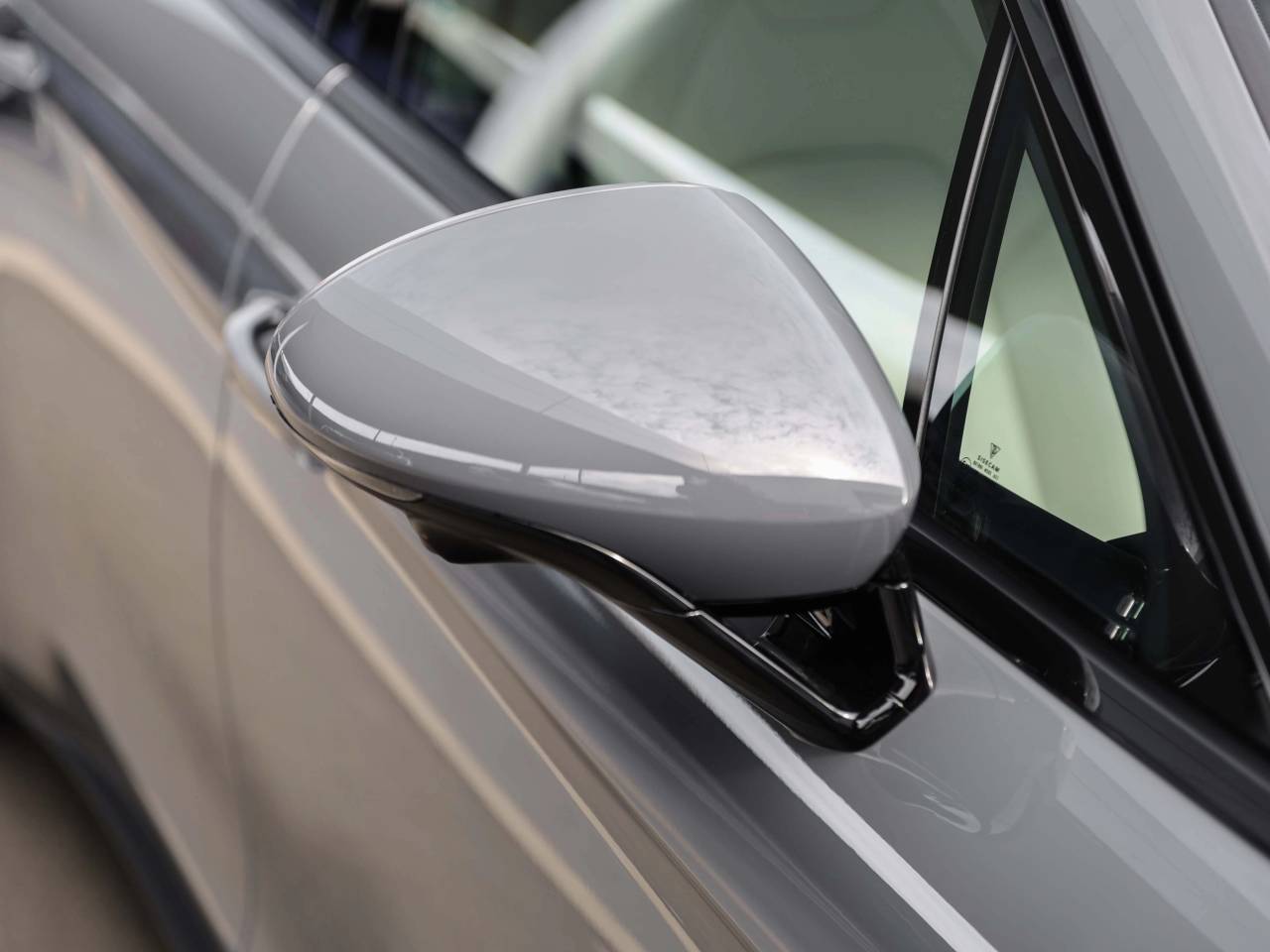 Panamera (2) image 11