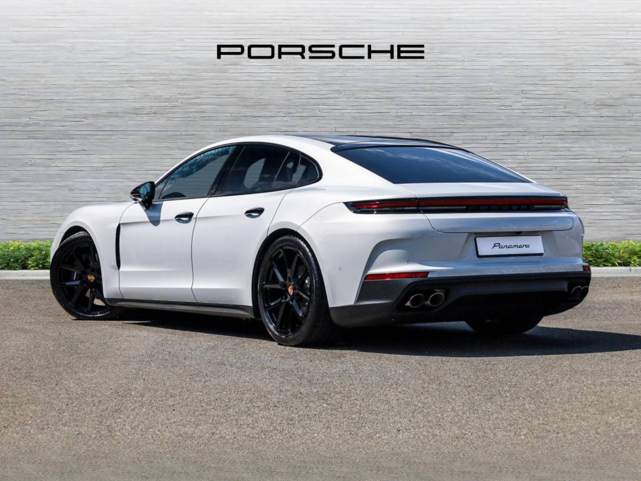 Panamera (2) image 02