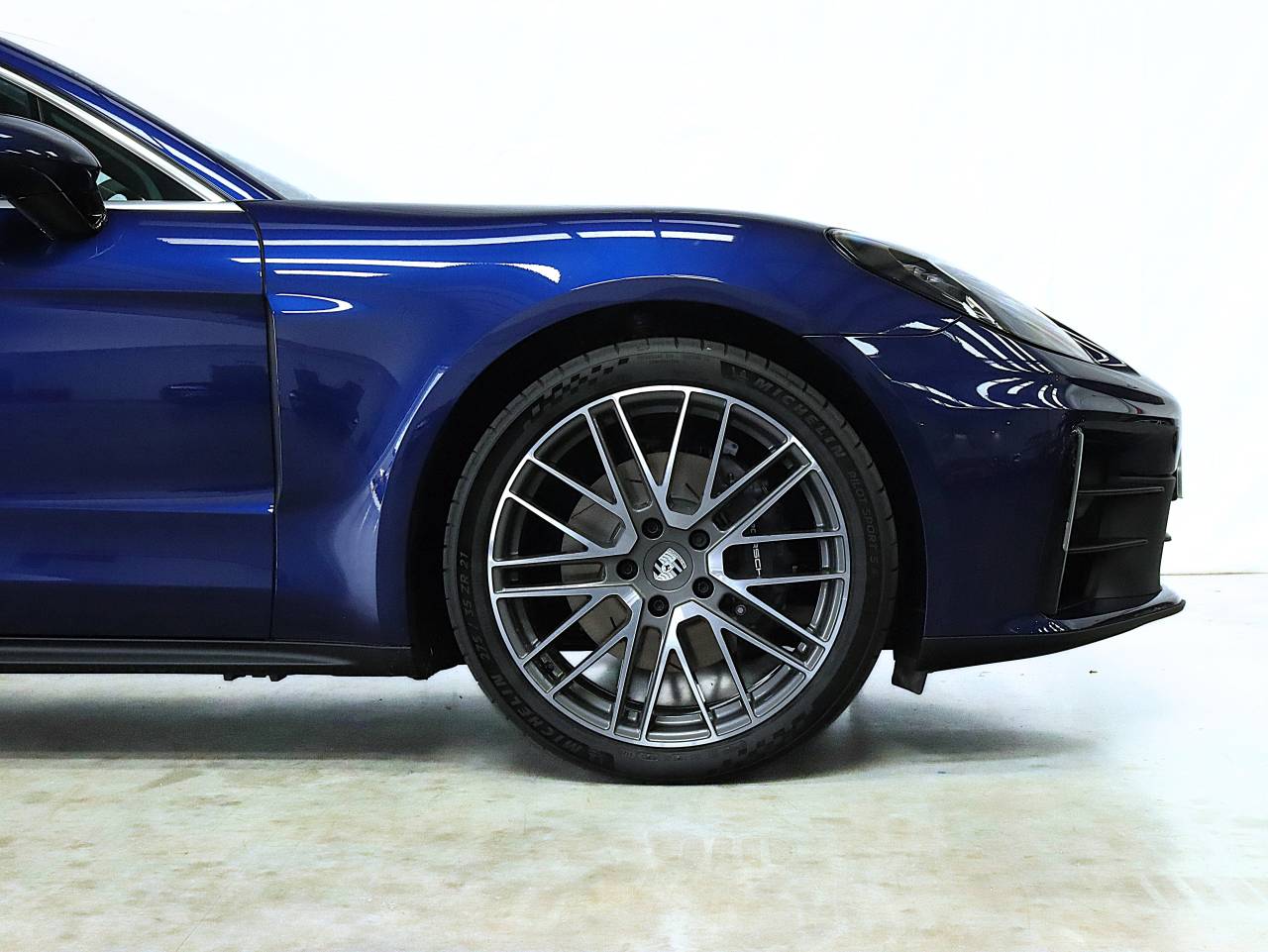 Panamera (4) image 11