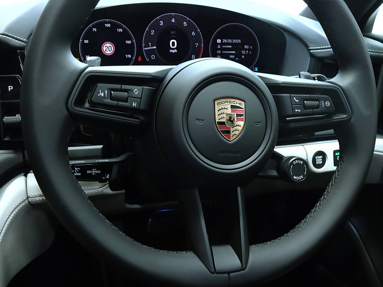 Panamera (4) image 44