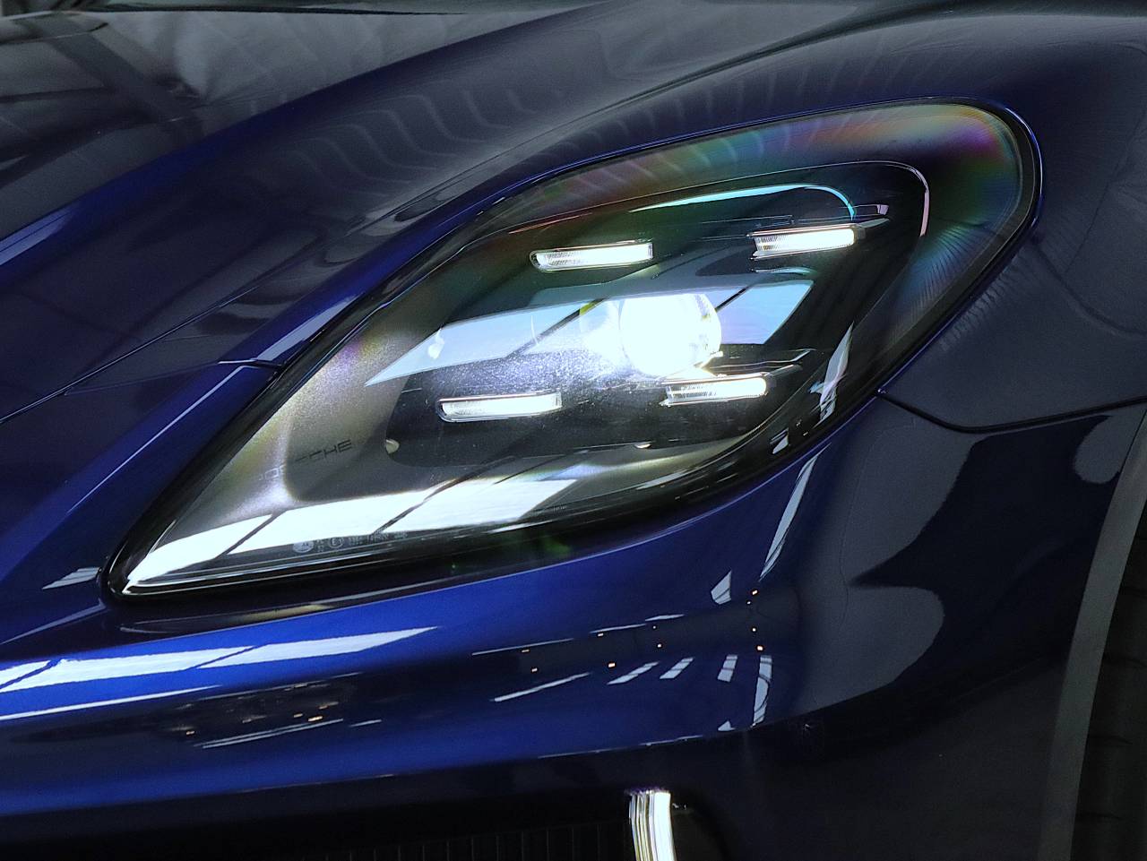 Panamera (4) image 17