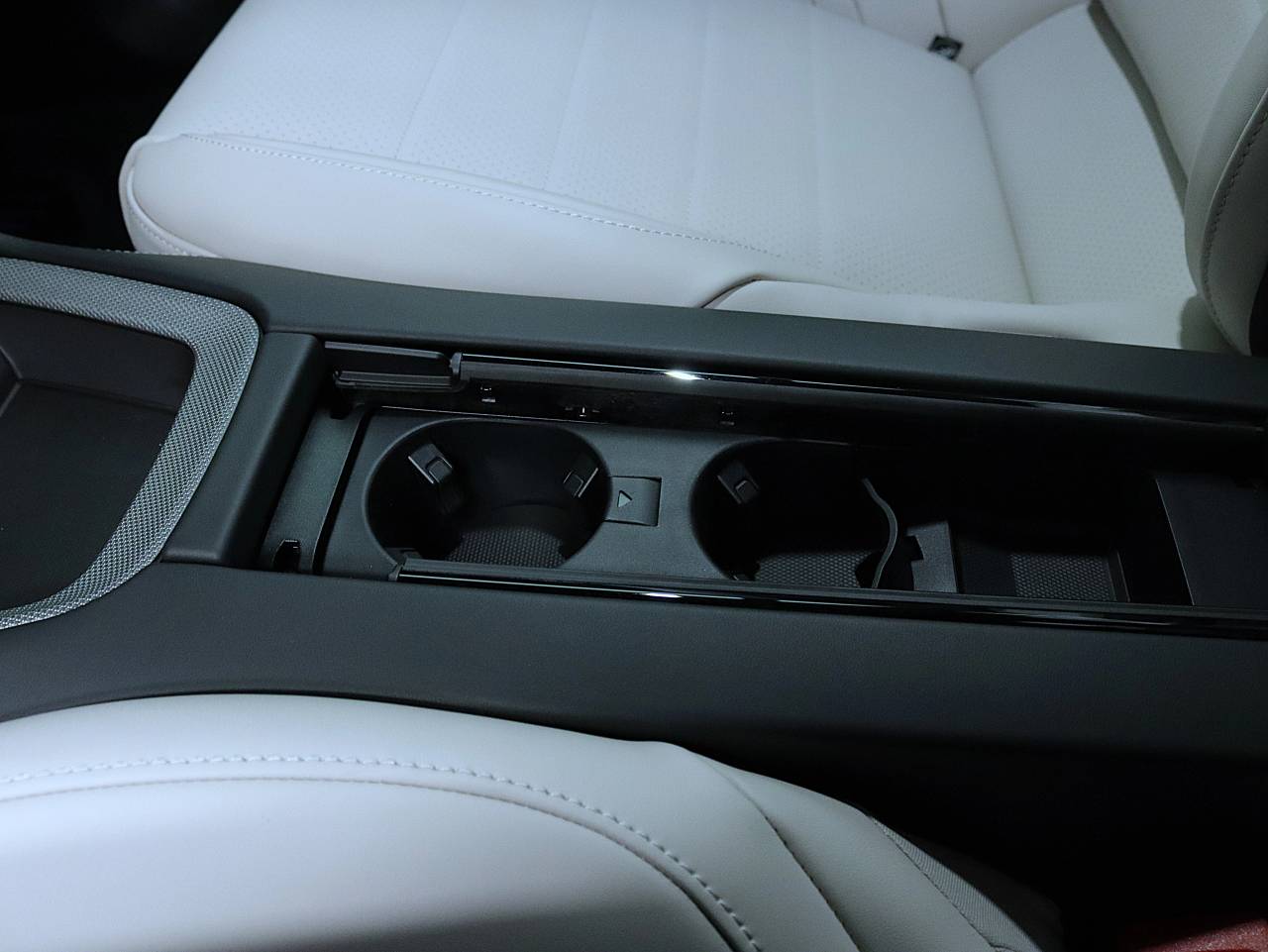 Panamera (4) image 38