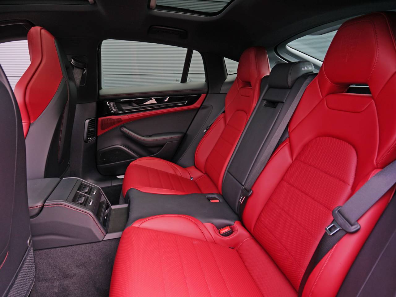 Panamera (4) image 18